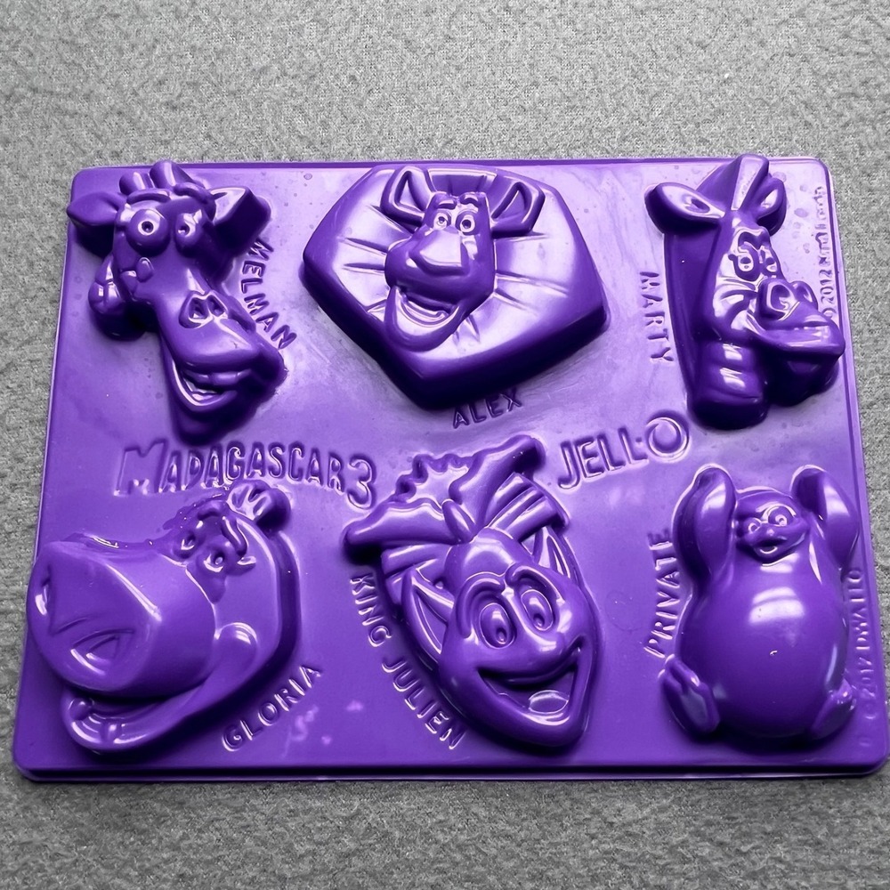 Kraft Madagascar 3 Jello Mold Purple Plastic Character Shapes 2012 Promo